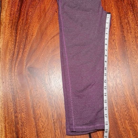 Marika Sport - Cropped Leggings - Sz M (8-10) - Purple / Gray Stripes - EUC - Picture 6 of 11